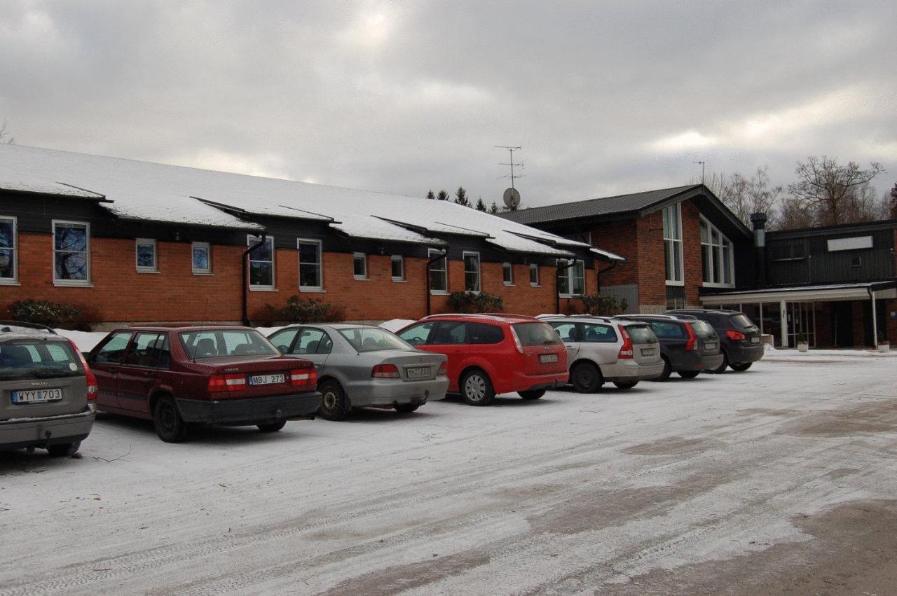 Hotel Fritzatorpet Olofstrom ภายนอก รูปภาพ