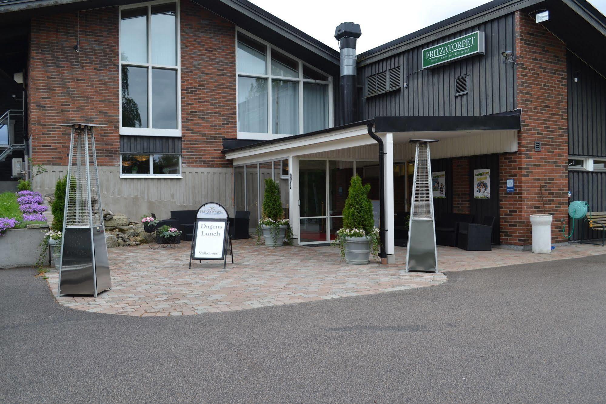 Hotel Fritzatorpet Olofstrom ภายนอก รูปภาพ