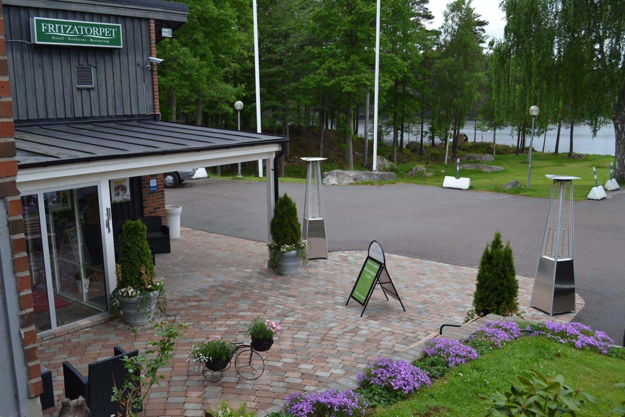 Hotel Fritzatorpet Olofstrom ภายนอก รูปภาพ