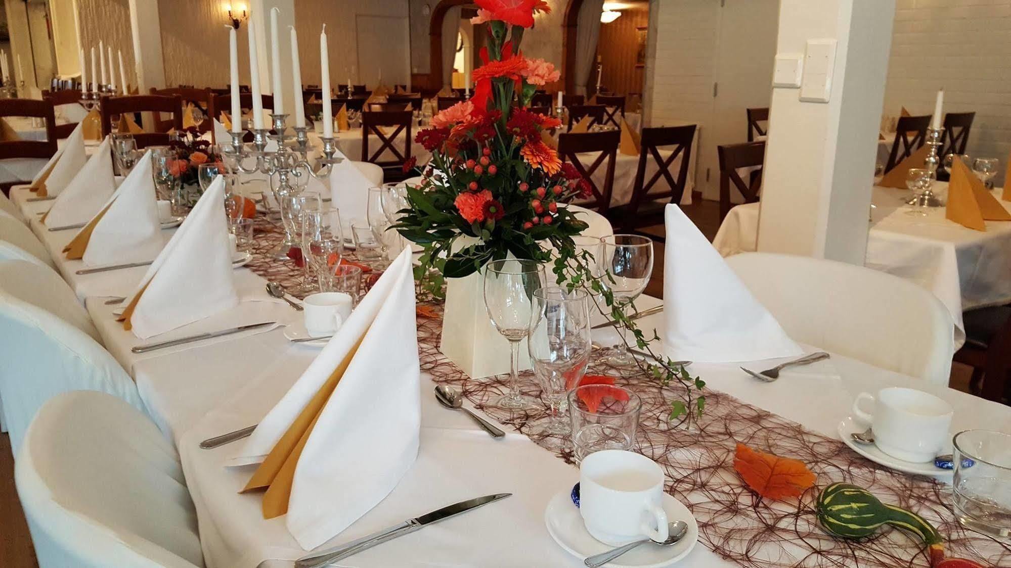 Hotel Fritzatorpet Olofstrom ภายนอก รูปภาพ