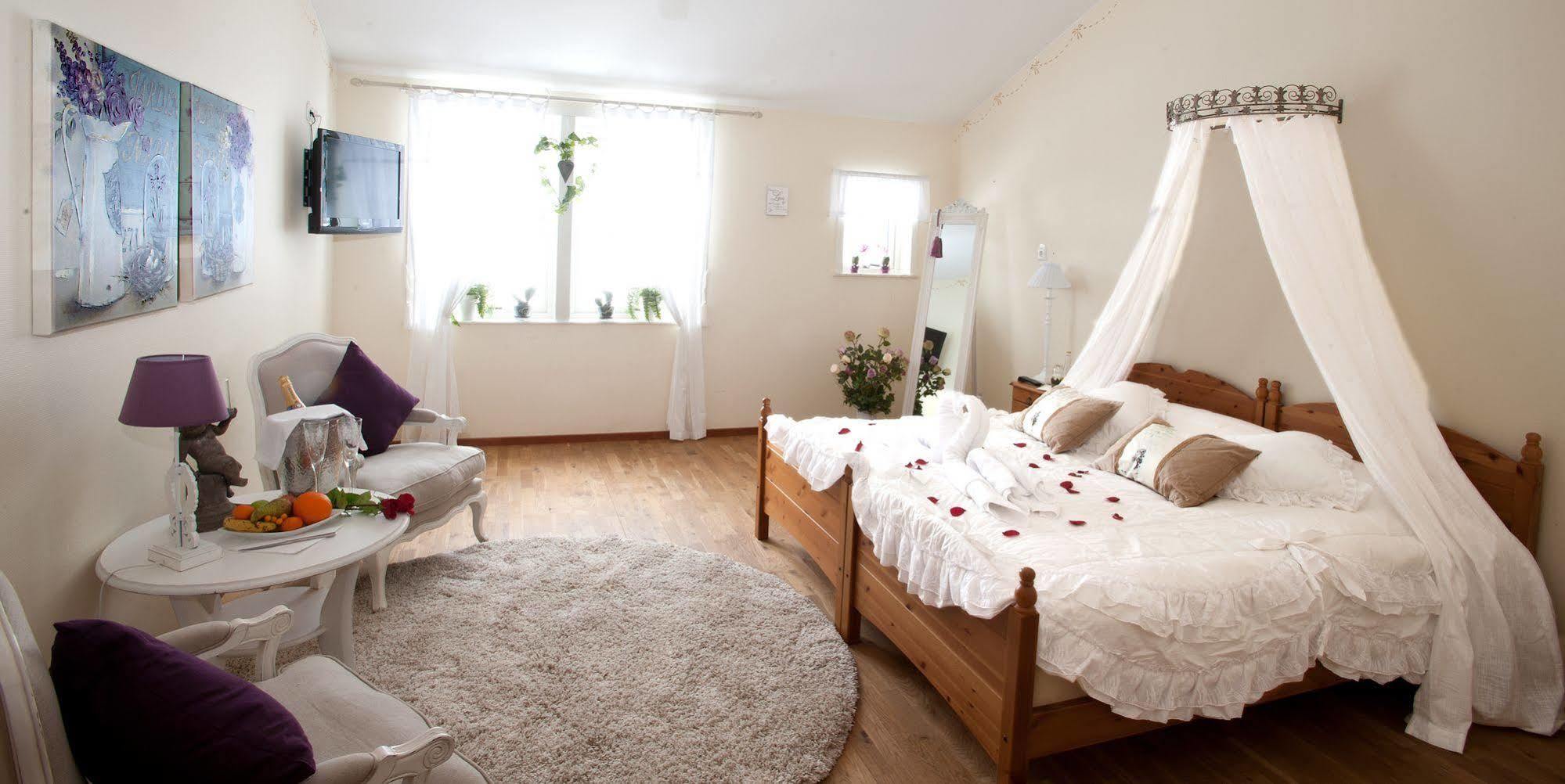Hotel Fritzatorpet Olofstrom ภายนอก รูปภาพ