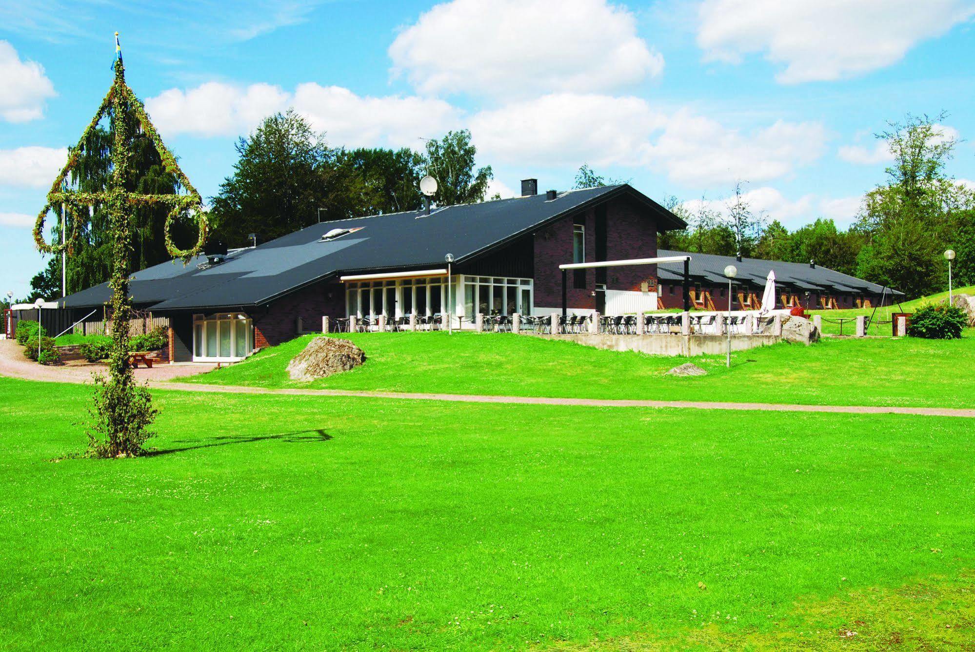 Hotel Fritzatorpet Olofstrom ภายนอก รูปภาพ